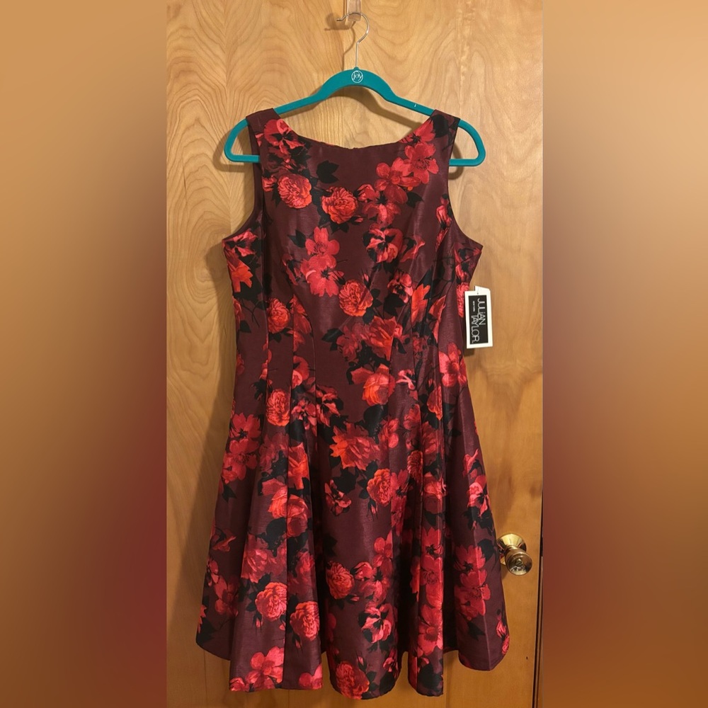 Julian Taylor Red Fit and Flare Sleeveless Dress Size 14 NWT